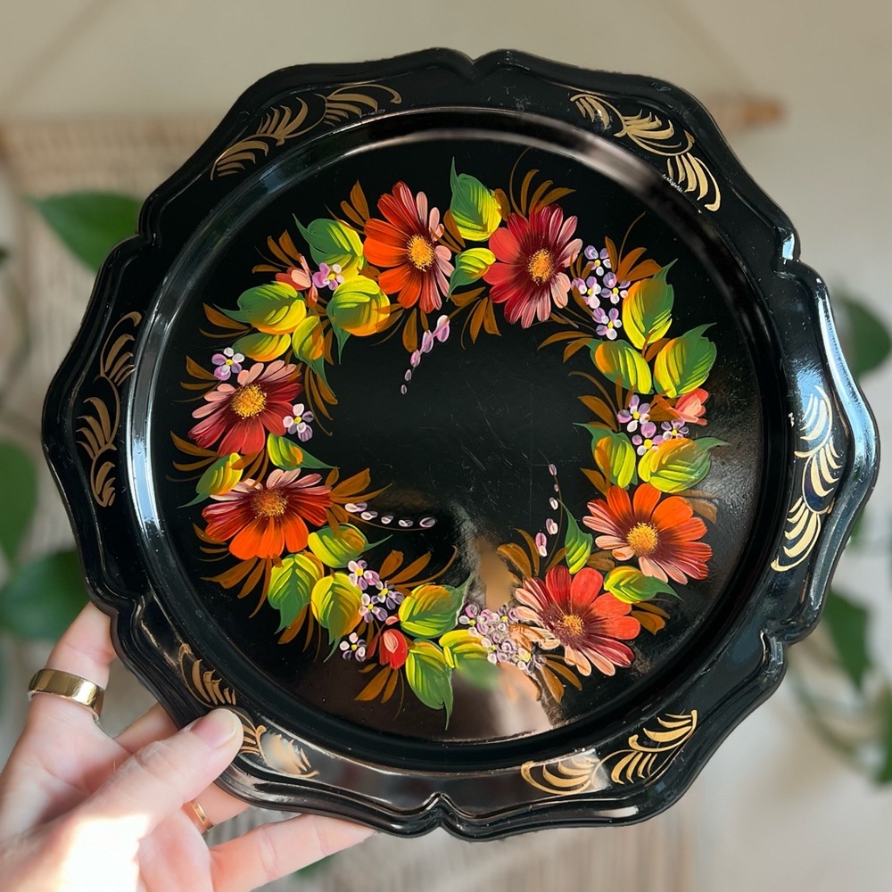 Vintage Hand Painted Floral Tole Tray Black Round Folk Art Cottagecore 10” Boho